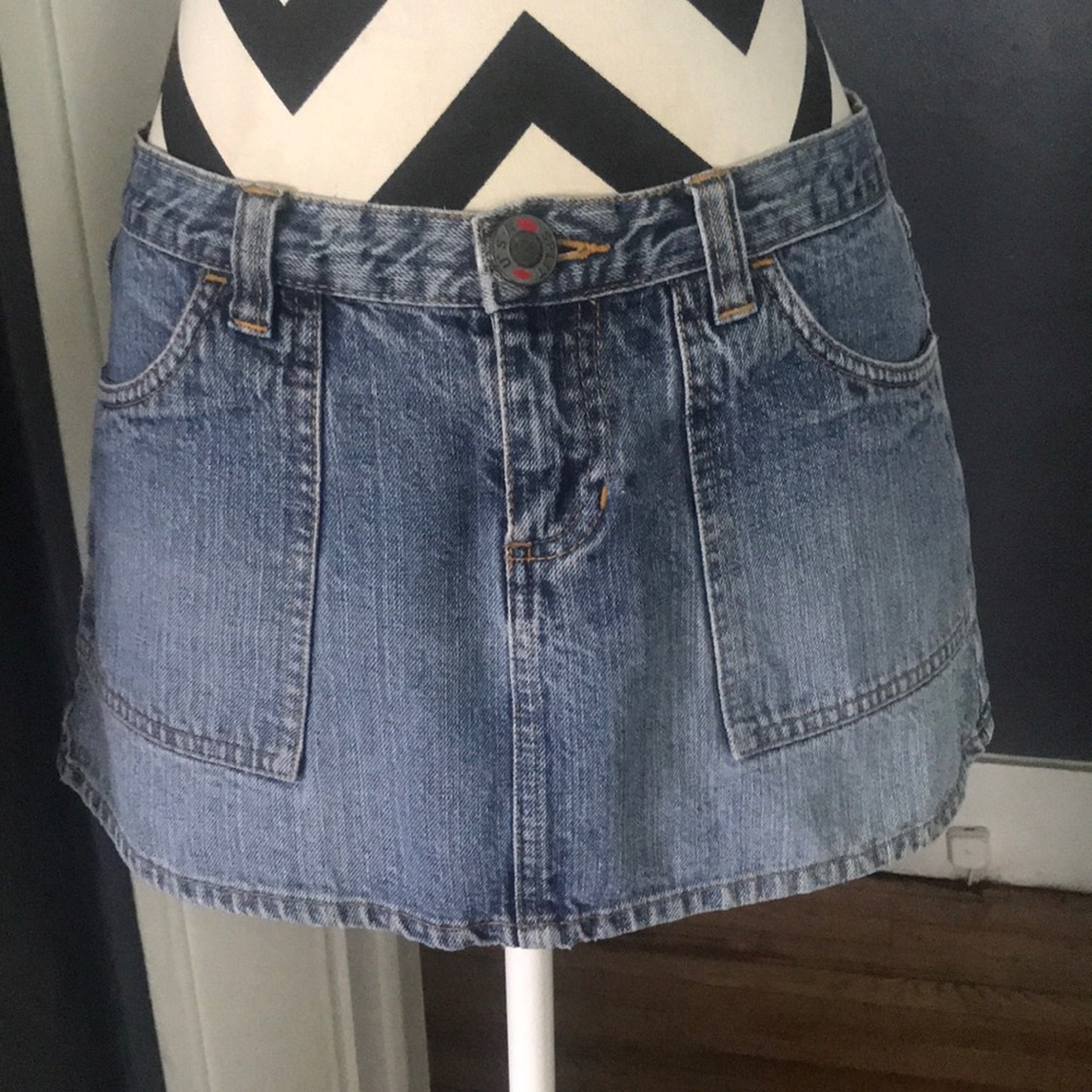 Split denim mini size 5